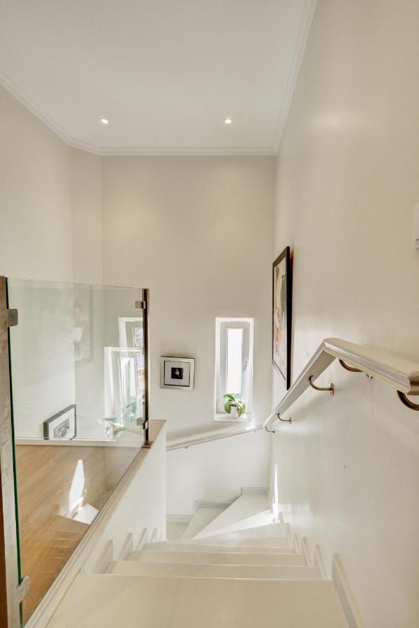 Comfortable Town House In Quiet Area By Lovelystay Lisbon Exterior photo