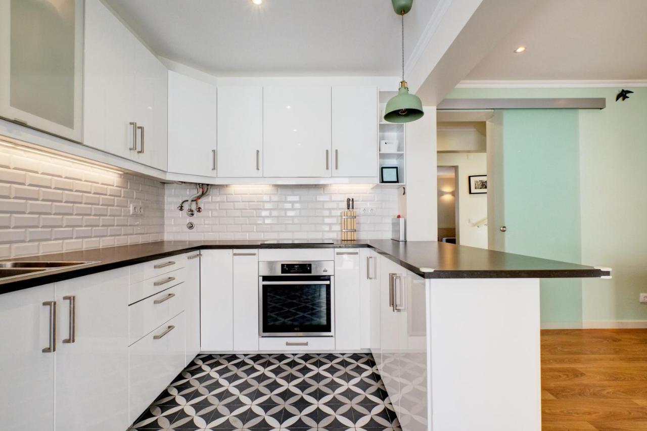 Comfortable Town House In Quiet Area By Lovelystay Lisbon Exterior photo