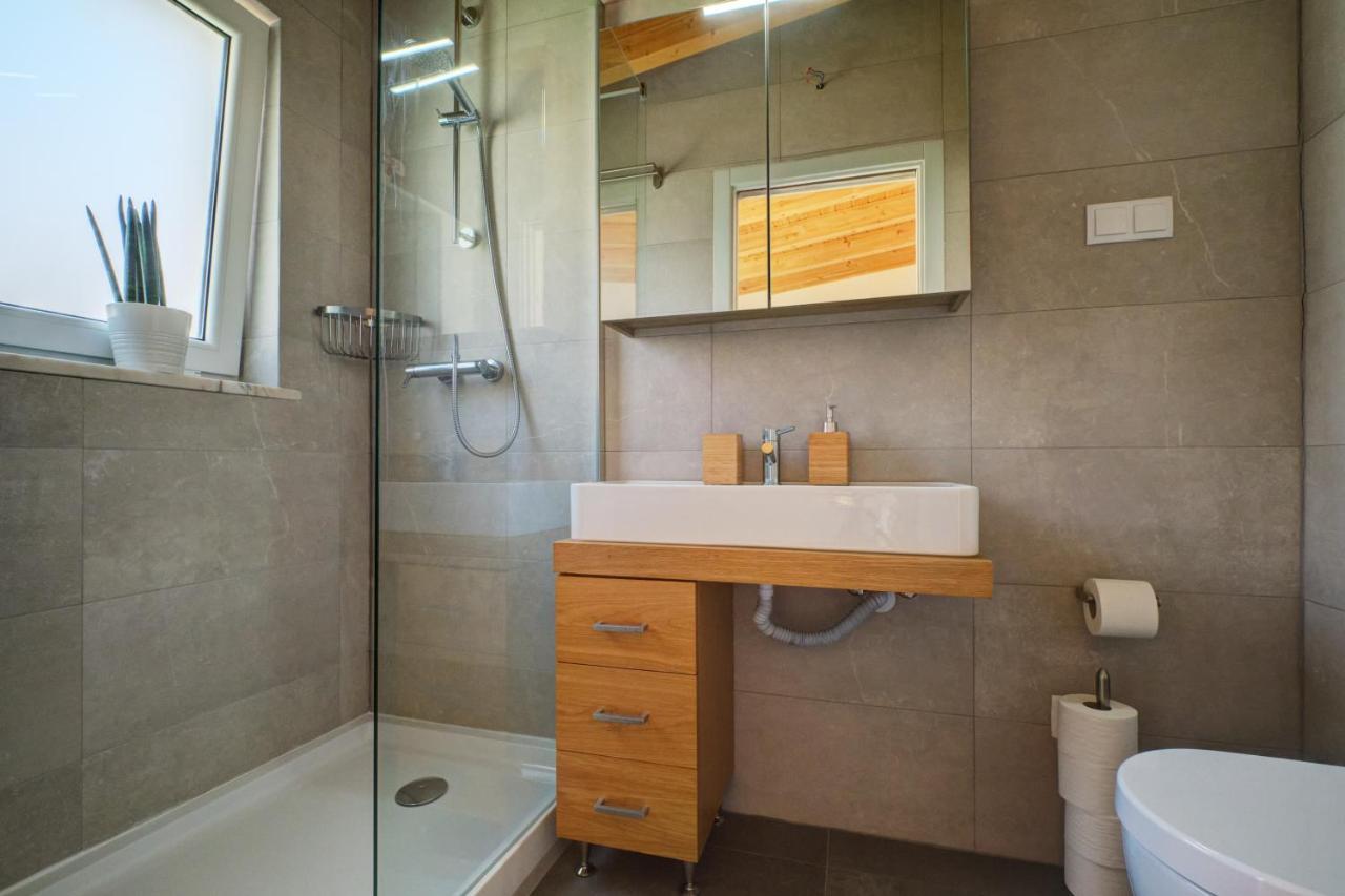 Comfortable Town House In Quiet Area By Lovelystay Lisbon Exterior photo