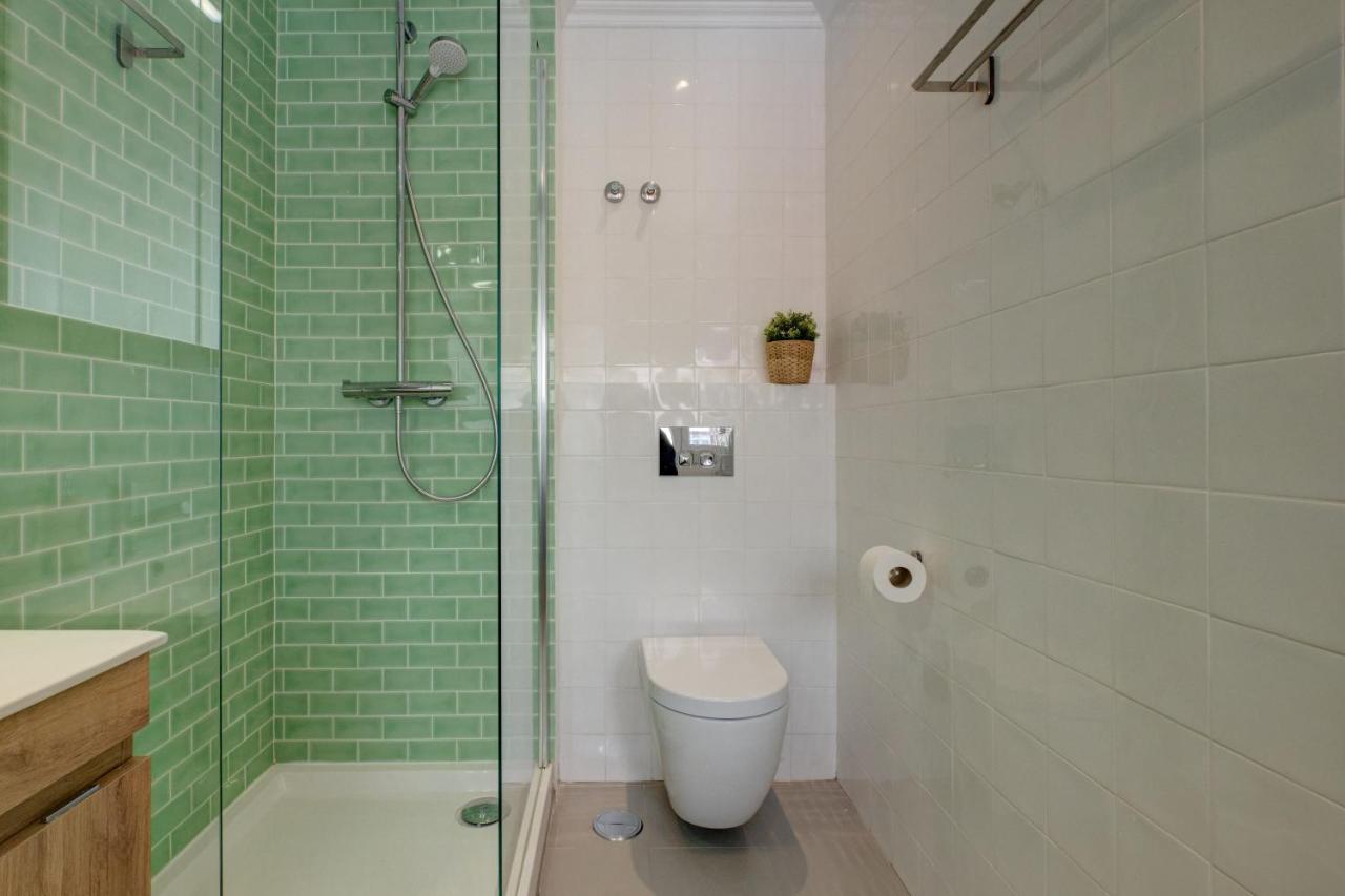 Comfortable Town House In Quiet Area By Lovelystay Lisbon Exterior photo