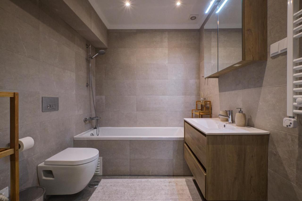 Comfortable Town House In Quiet Area By Lovelystay Lisbon Exterior photo