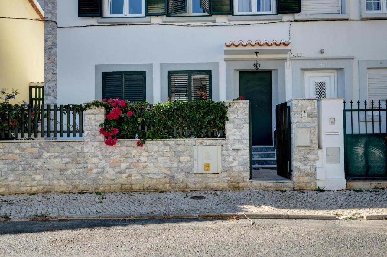 Comfortable Town House In Quiet Area By Lovelystay Lisbon Exterior photo